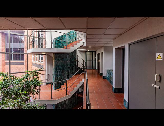 633M² OFFICE TO LET IN FERNDALE